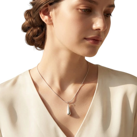 COLLAR GOTA RADIANTE